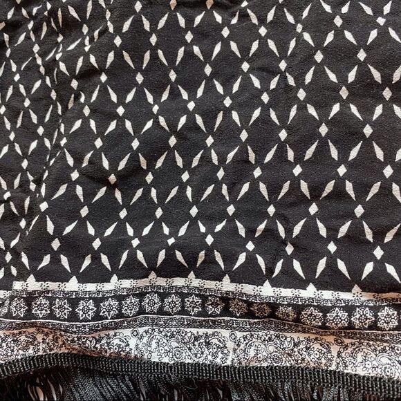H&M Coachella Black and White Cropped Tank with Fringed Bottom Size 14 - Picture 8 of 10
